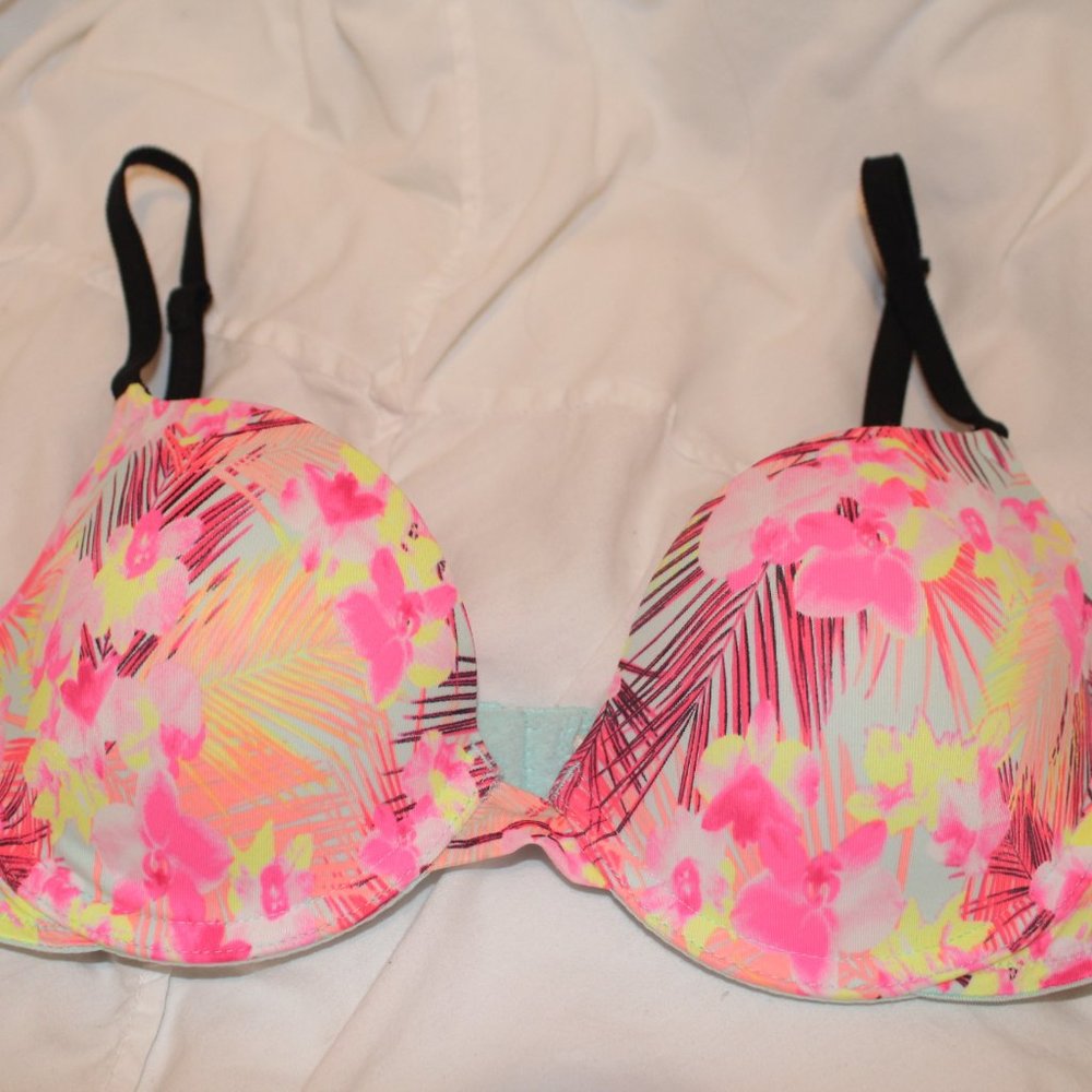 PINK by Victoria's Secret Tropical Bra
